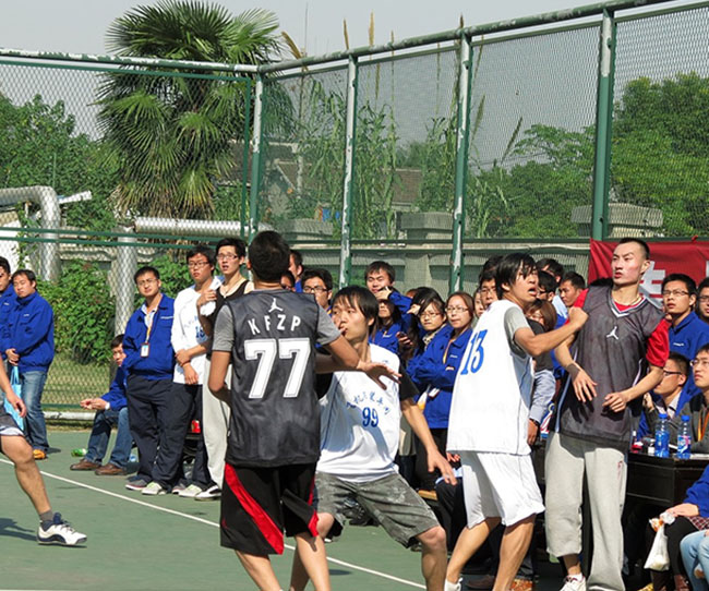 凝心聚力 激揚(yáng)青春，公司舉行籃球比賽